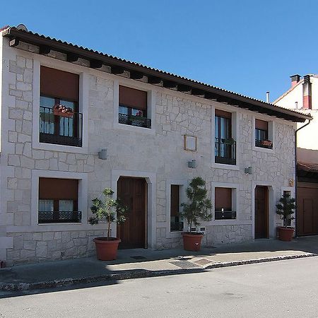 Apartamentos Turisticos Los Abuelos Montemayor de Pililla Zewnętrze zdjęcie