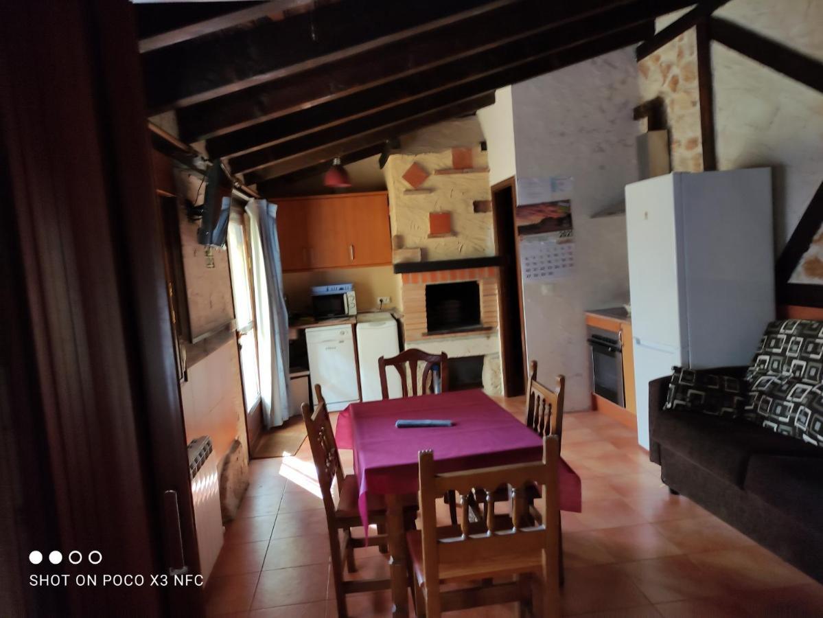 Apartamentos Turisticos Los Abuelos Montemayor de Pililla Zewnętrze zdjęcie