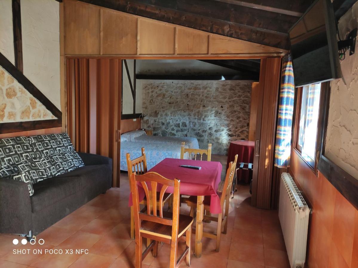 Apartamentos Turisticos Los Abuelos Montemayor de Pililla Zewnętrze zdjęcie