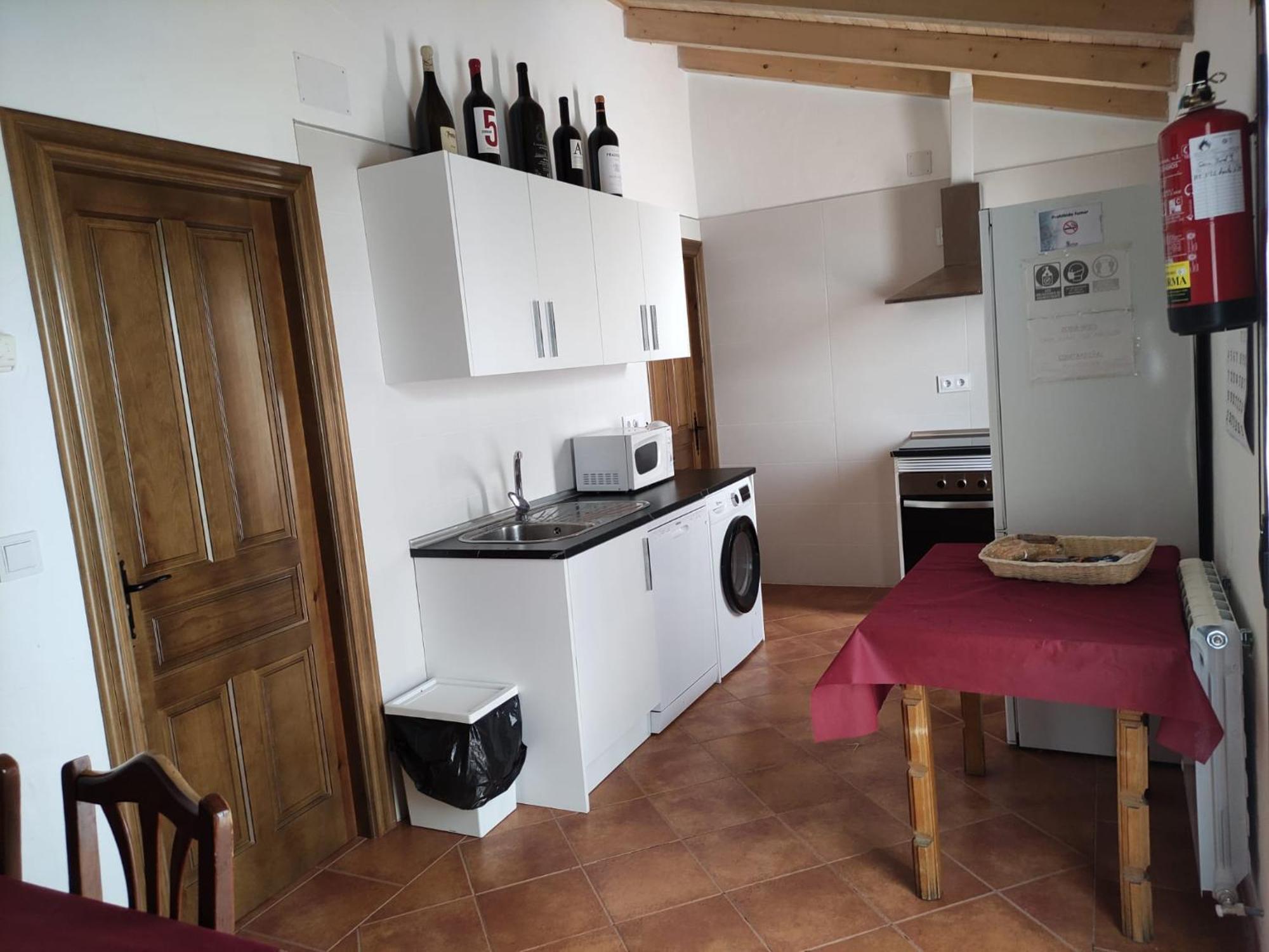 Apartamentos Turisticos Los Abuelos Montemayor de Pililla Zewnętrze zdjęcie