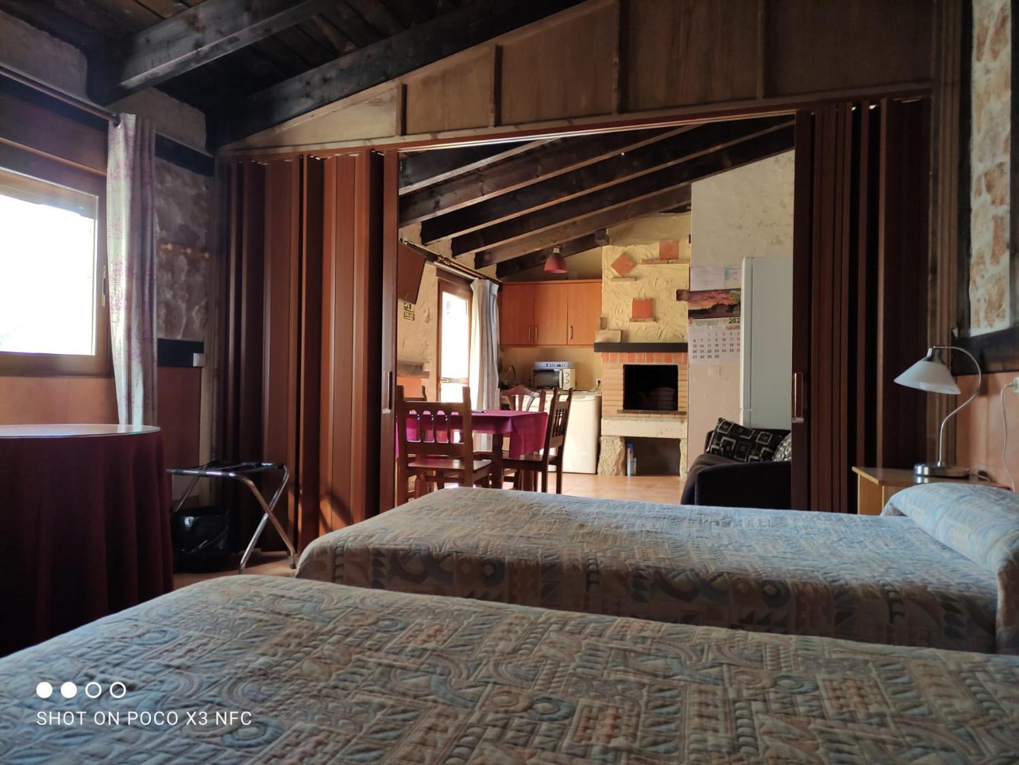 Apartamentos Turisticos Los Abuelos Montemayor de Pililla Zewnętrze zdjęcie