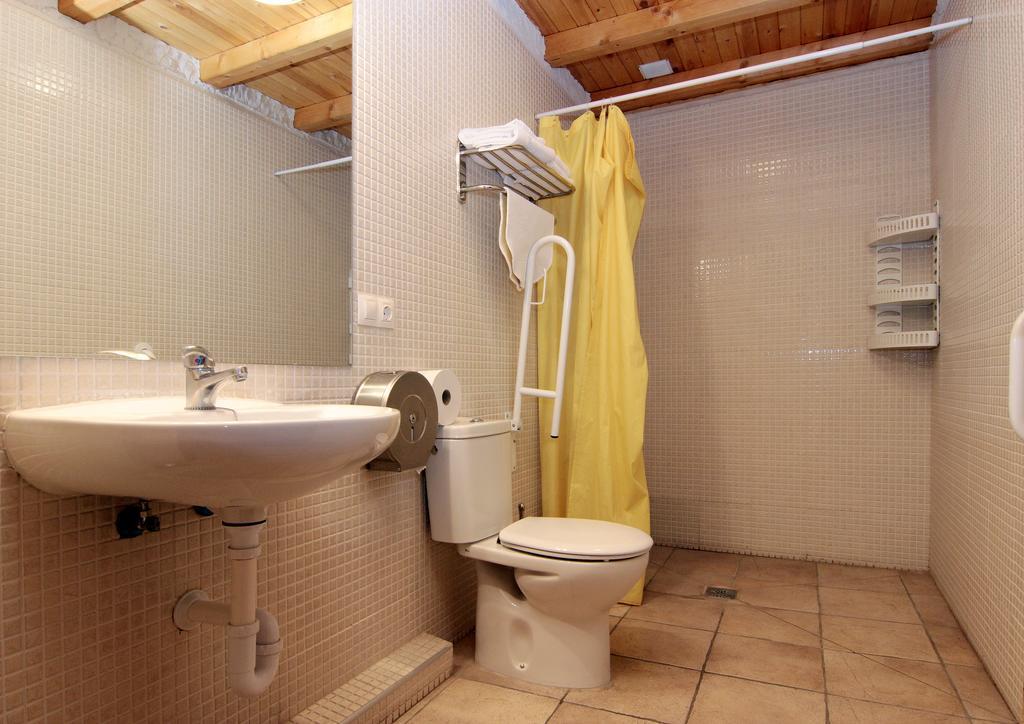 Apartamentos Turisticos Los Abuelos Montemayor de Pililla Zewnętrze zdjęcie