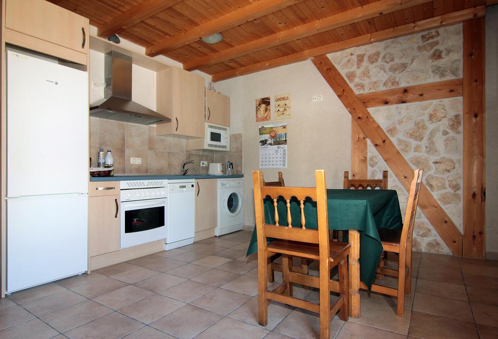 Apartamentos Turisticos Los Abuelos Montemayor de Pililla Zewnętrze zdjęcie