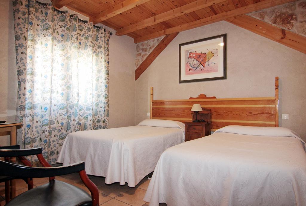 Apartamentos Turisticos Los Abuelos Montemayor de Pililla Zewnętrze zdjęcie