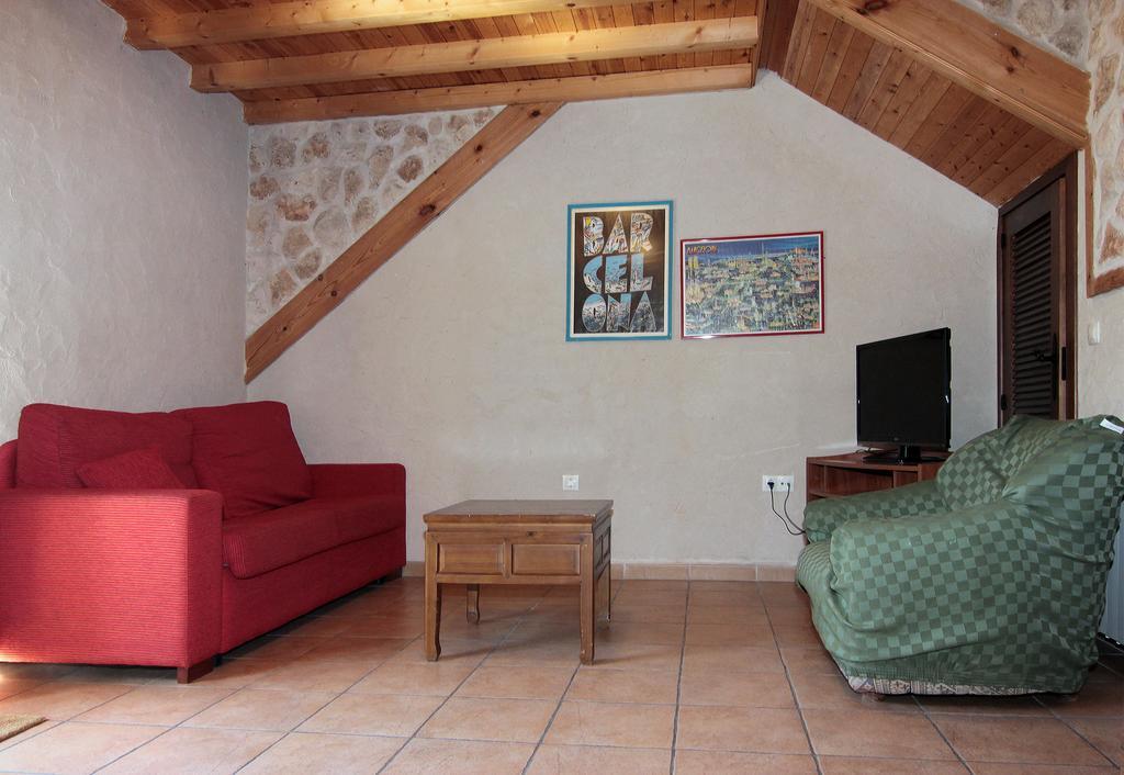 Apartamentos Turisticos Los Abuelos Montemayor de Pililla Zewnętrze zdjęcie