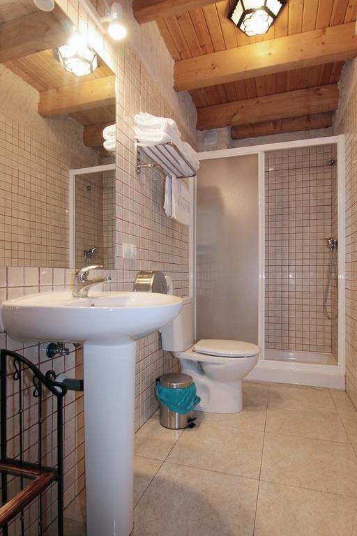 Apartamentos Turisticos Los Abuelos Montemayor de Pililla Zewnętrze zdjęcie