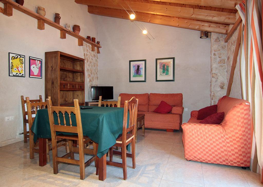 Apartamentos Turisticos Los Abuelos Montemayor de Pililla Zewnętrze zdjęcie